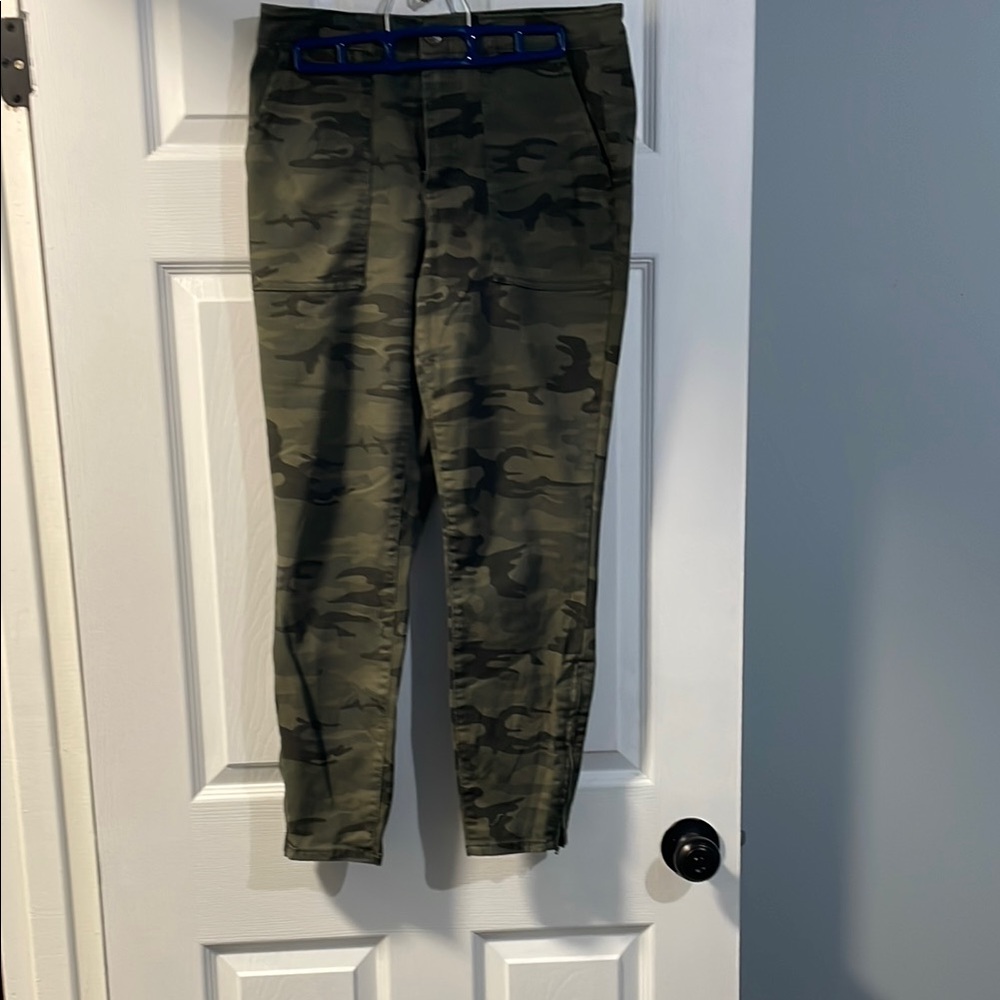 Social Standard - womens- Camouflage Pants - 6